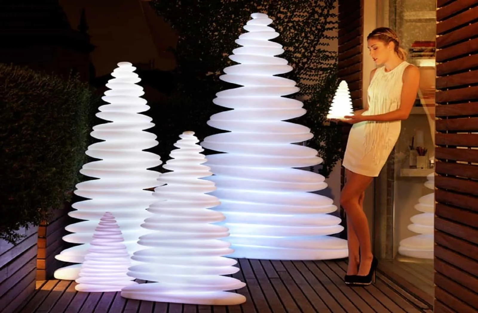 Vondom Chrismy | LED-Weihnachtsbaum RGBW 25cm | Akku